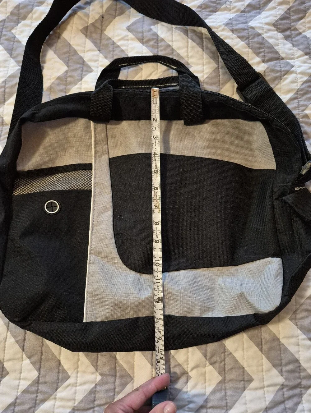 ❤️‍🔥 Leeds Messenger Small Carry On Travel Bag